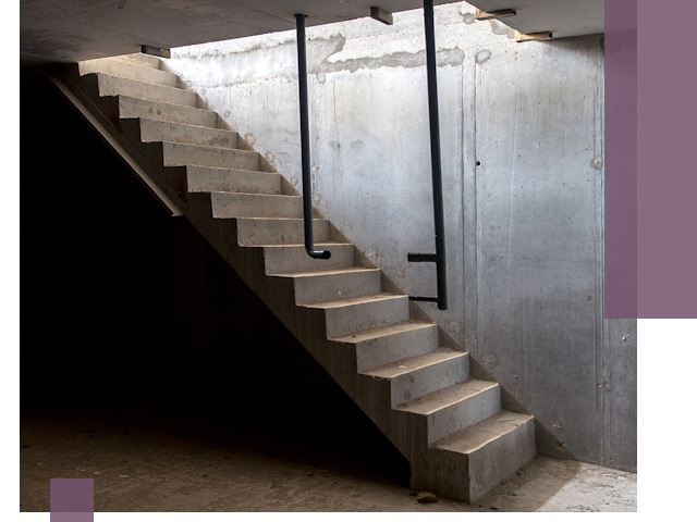Изготовление и монтаж лестниц в подвале в Норильске