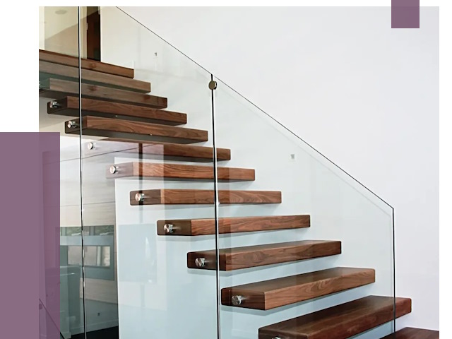 Стеклянные перила для лестницы в Норильске от 15058 руб.