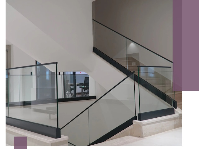 Стеклянные перила премиум-класса с установкой в Норильске