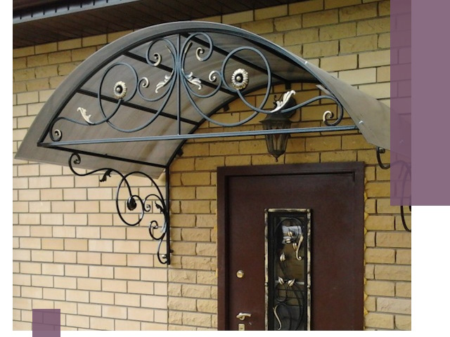 Изготовление козырьков из металла под ключ в Норильске