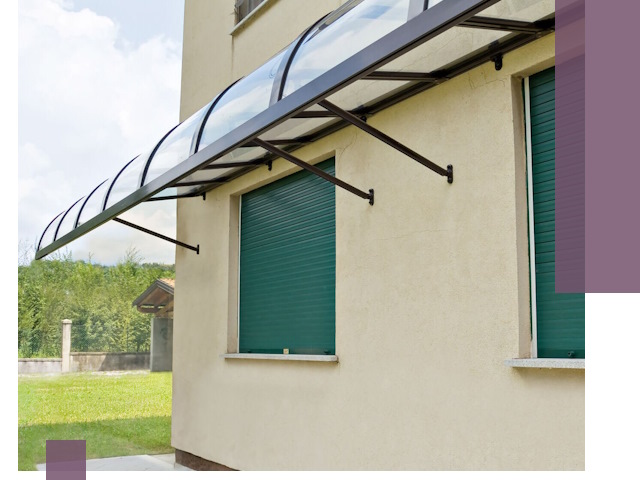 Козырьки над окнами в Норильске — изготовление и монтаж по выгоде