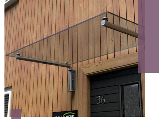 Стеклянные козырьки на входы и фасады в Норильске